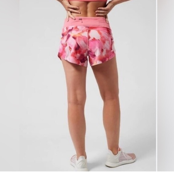 Athleta Run With It 3.5” Shorts Women’s | Painted Energy Pink Running Activewear - Picture 2 of 7